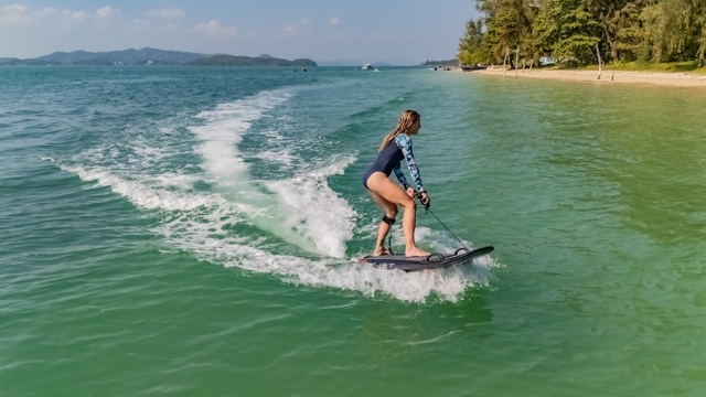 AQUA Astounds Water Sports Market With X-Jet™ Extreme Electric Surfboard Official Launch