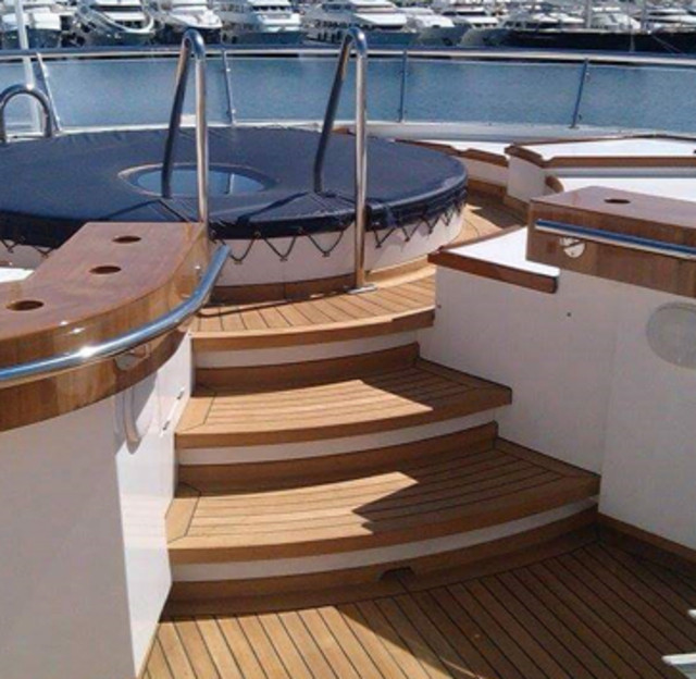 LEDRADECK CONSTRUCTIONS & REFITS LTD